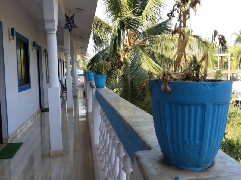 Spot On 61514 Laxmi Guest House Morjim Extérieur photo
